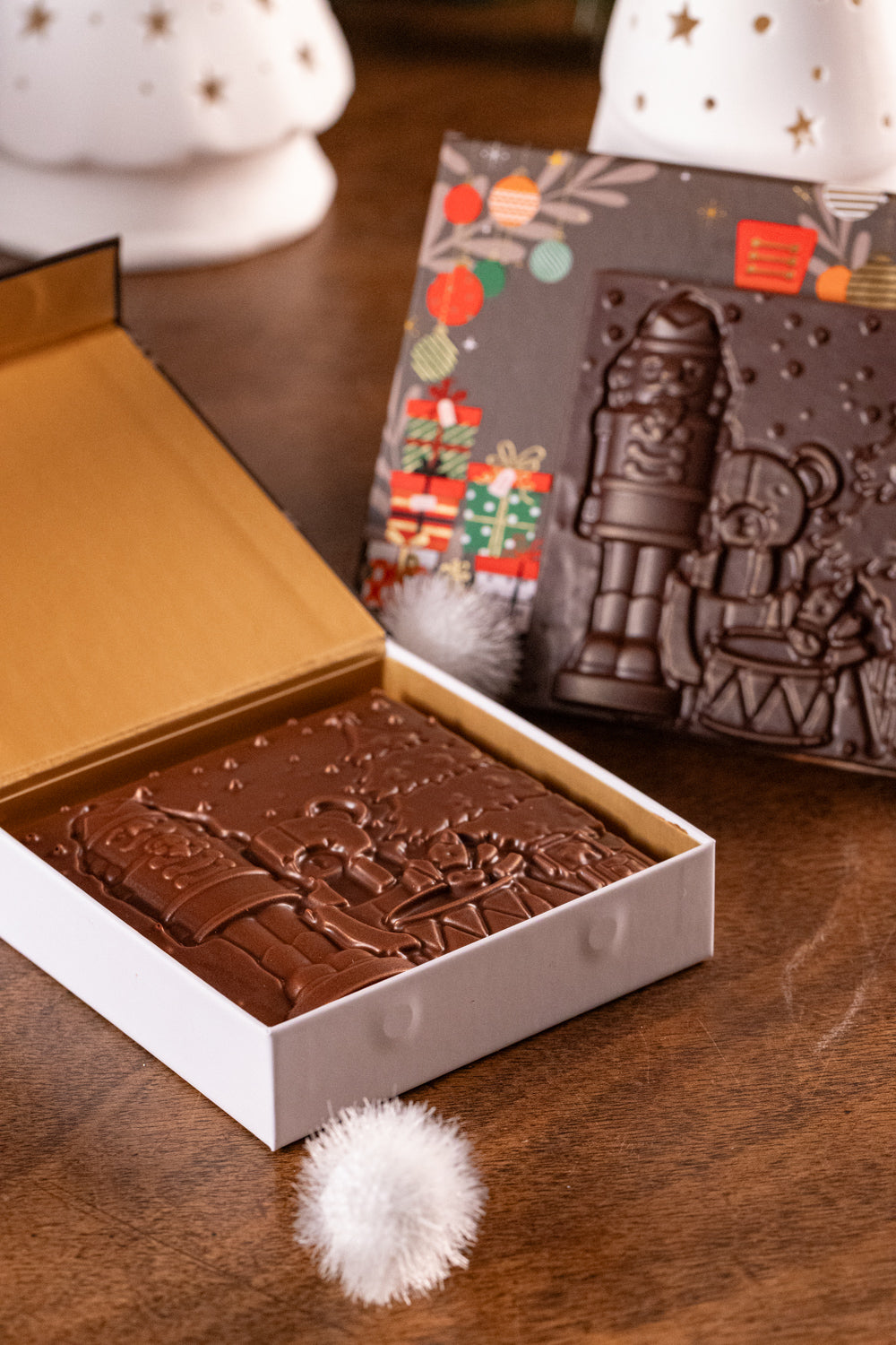 Tablette garnie de caramel et de praliné au maïs grillé version pop corn - Casse-Noisette