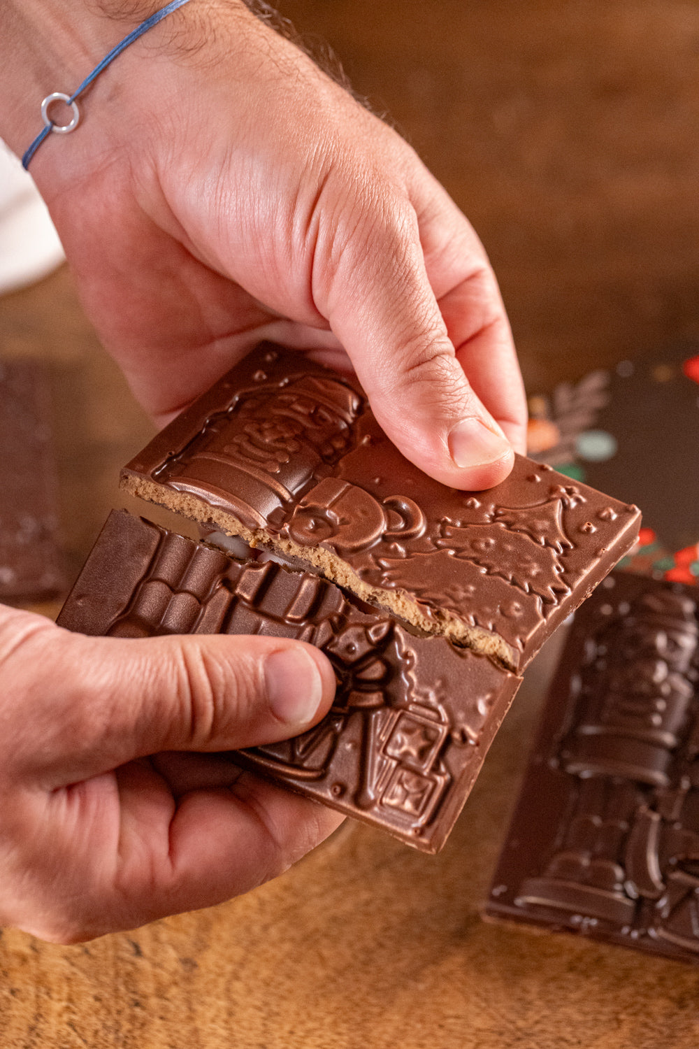 Tablette garnie de caramel et de praliné au maïs grillé version pop corn - Casse-Noisette